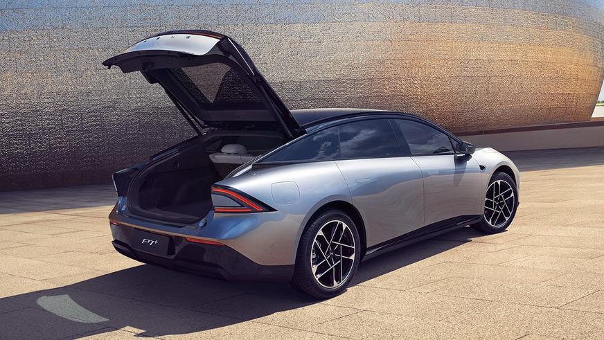 Xpeng запустил продажи флагманского электрокара P7+