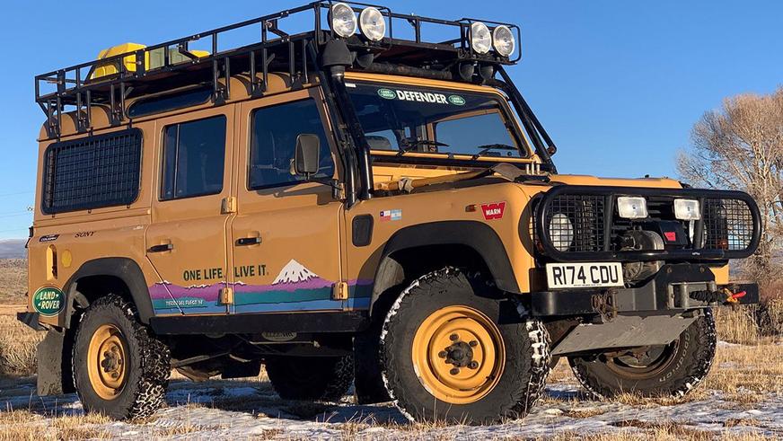 С молотка уйдёт ветеран Camel Trophy, старый Land Rover Defender