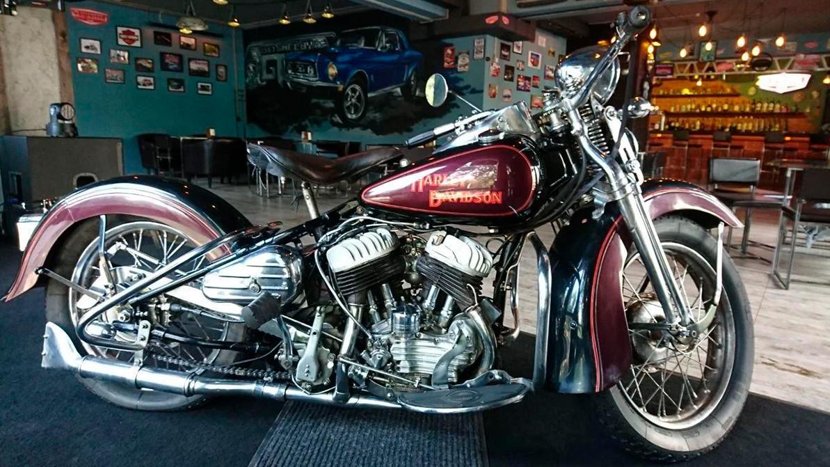 На Kolesa.kz продают 80-летний Harley-Davidson WL