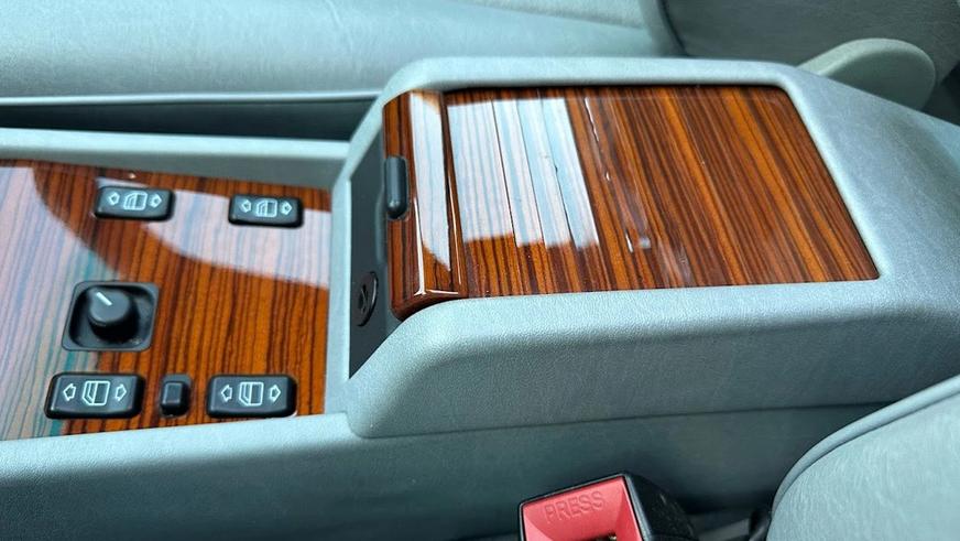 Дизельный E 300 (W124) с маленьким пробегом появился на торгах в США
