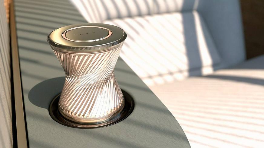 Lexus LS стал роскошным вэном с шестью колёсами