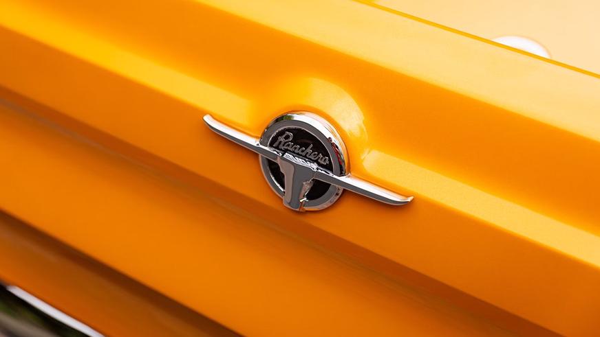 С молотка уйдёт пикап Ford с 10-литровым мотором и турбинами в кузове