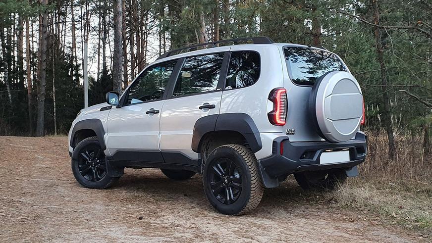 Такой могла стать Chevrolet Niva. Архивные фото