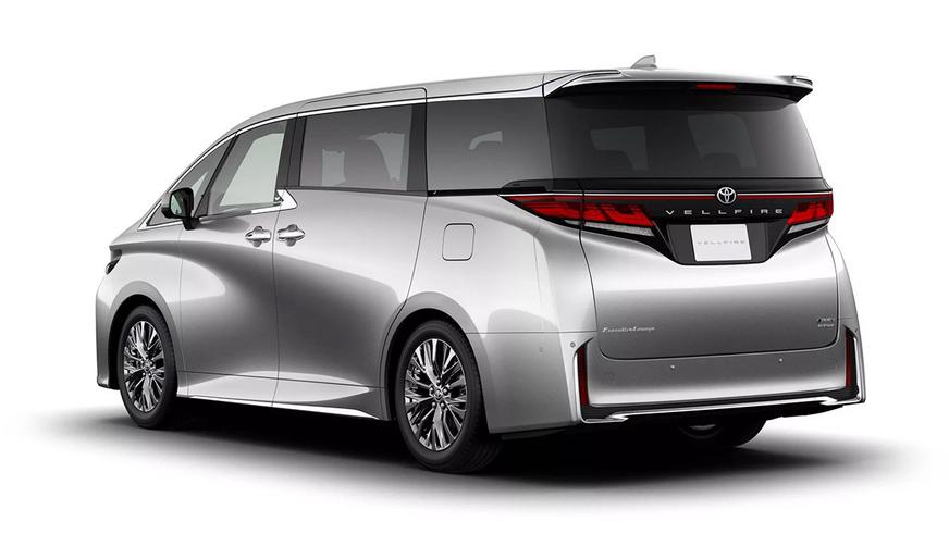 салон Toyota Alphard Spacious Lounge