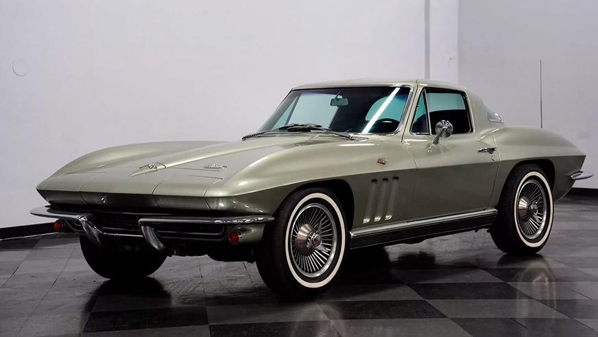 Фото дня: несколько автомобилей разбили прямо на аукционе Mecum