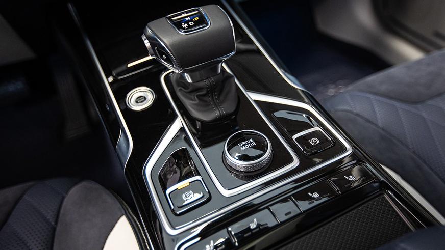 Hongqi HS5