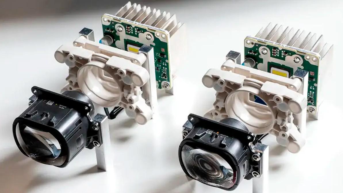 Новые LED-фары Porsche осветят дорогу на полкилометра вперёд