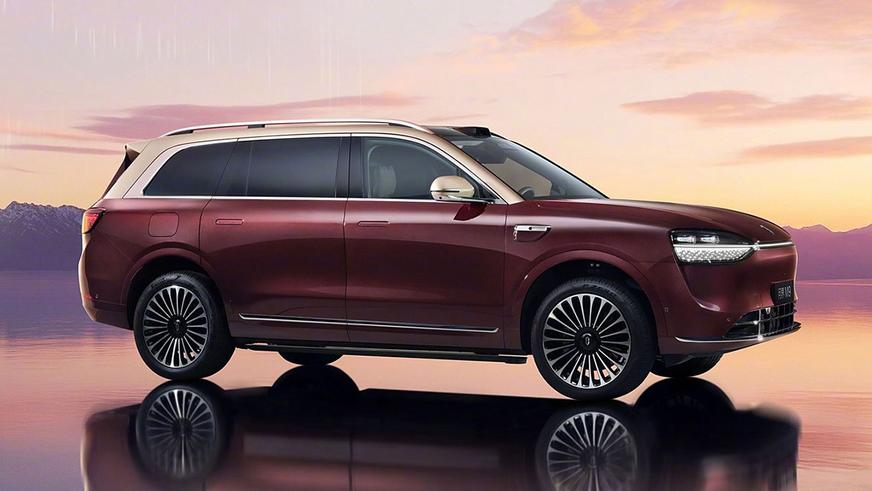 В Китае открылся приём заказов на новый кроссовер Aito M8