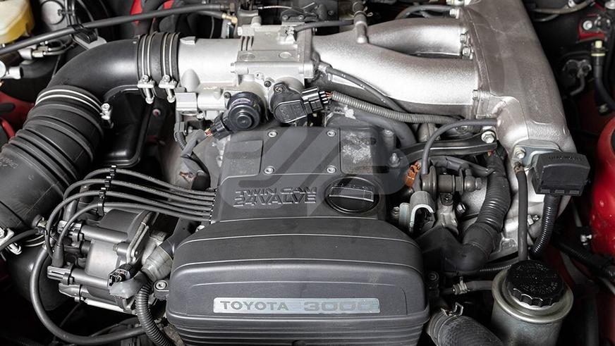 C молотка пустят Toyota Supra, простоявшую 22 года в гараже