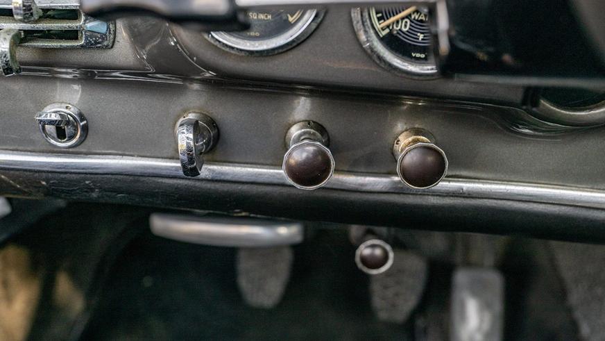 Mercedes-Benz 190 SL на торгах: 50 лет в одних руках и неизвестный пробег