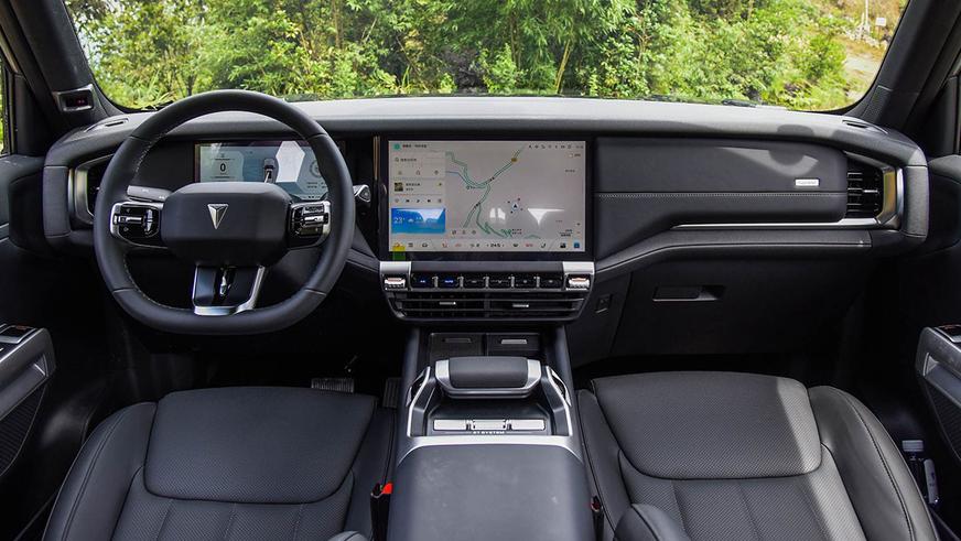 Дальнобойный кроссовер от Changan и Huawei вышел на рынок Китая