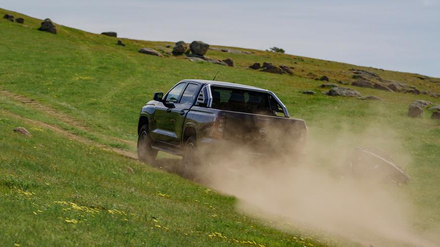 Nissan превратил Mitsubishi L200 в Navara