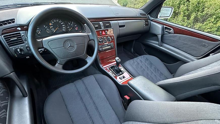 В США нашли E-Class (W210) с пробегом всего 22 тыс. км