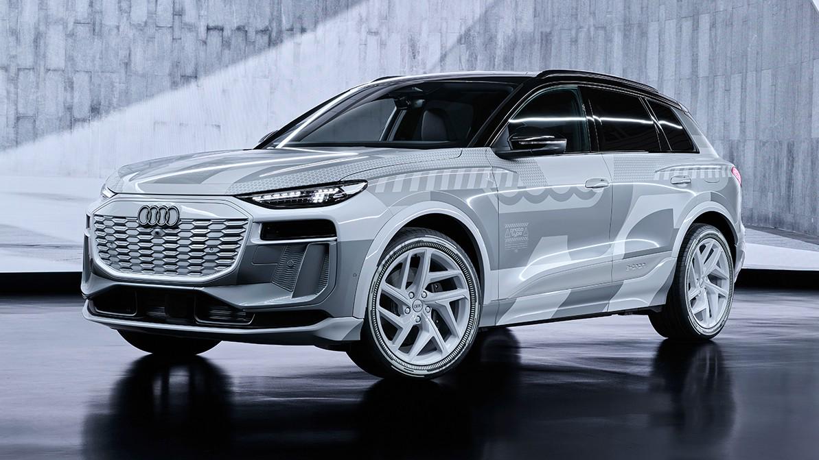 Audi Q6 e-tron получит три экрана на передней панели