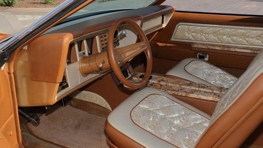 С молотка уйдёт старый Continental в образе Bugazzi Mark IV