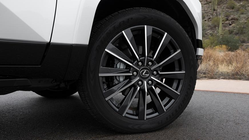 Новый Lexus GX сменил прежний в Казахстане. За сколько его продают?