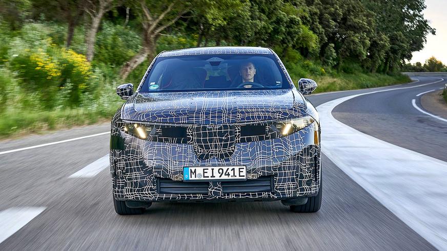 BMW iX3 сможет сам включать поворотники
