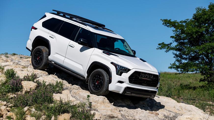 Названы цены на новую Toyota Sequoia