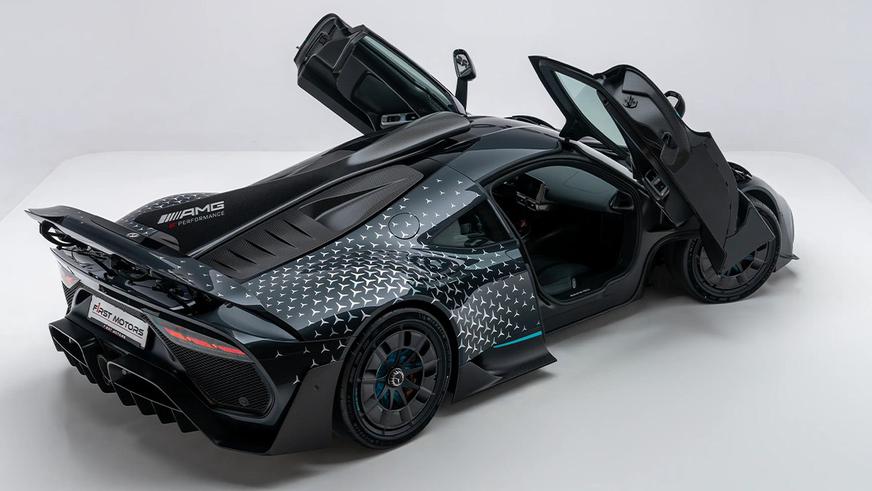 В Дубае выставили на продажу редчайший Mercedes-AMG One