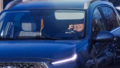 Почти три тысячи штрафов за ремень и телефон выписали в Алматы