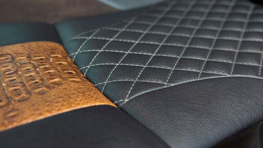 Брутальные внедорожники Toyota и Ford привезли тюнеры на выставку в Нью-Йорке