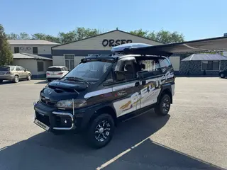 Mitsubishi Delica
