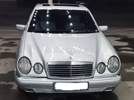 Mercedes-Benz E 280 1996 года за 3 200 000 тг. в Талдыкорган