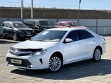 Toyota Camry 2015 года за 10 700 000 тг. в Атырау