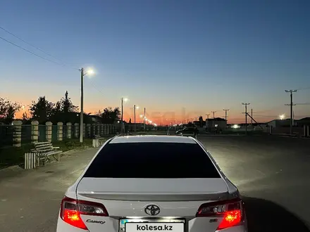 Toyota Camry 2014 года за 6 900 000 тг. в Атырау – фото 3