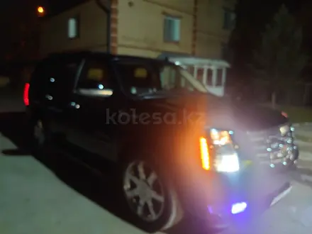 Cadillac Escalade 2006 года за 8 700 000 тг. в Нур-Султан (Астана) – фото 2