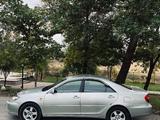 Toyota Camry 2004 годаfor6 500 000 тг. в Шымкент – фото 2