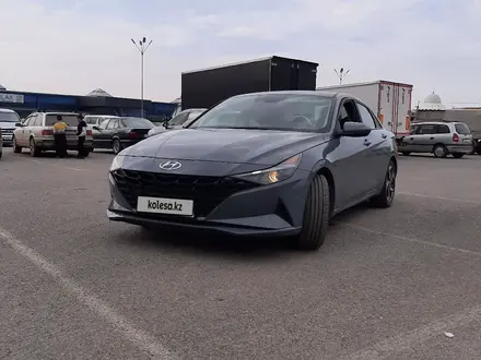 Hyundai Elantra 2022 года за 12 850 000 тг. в Шымкент