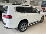 Toyota Land Cruiser Luxe 2023 года за 56 450 000 тг. в Актобе – фото 4