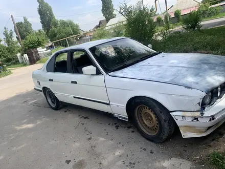 BMW 520 1991 года за 900 000 тг. в Алматы – фото 4
