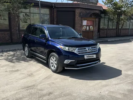 Toyota Highlander 2011 года за 10 000 000 тг. в Караганда – фото 2