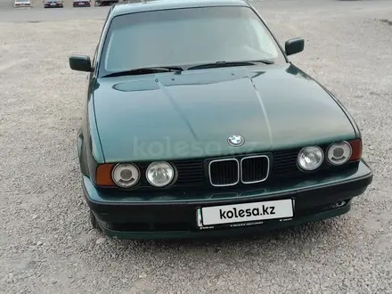 BMW 520 1990 года за 1 500 000 тг. в Тараз – фото 2