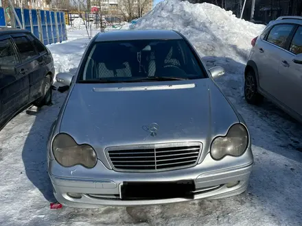 Mercedes-Benz C 240 2000 года за 3 800 000 тг. в Усть-Каменогорск – фото 3