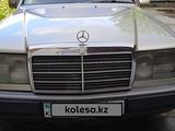 Mercedes-Benz E 230 1991 годаүшін2 850 000 тг. в Талдыкорган – фото 2