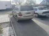 Toyota Highlander 2004 годаүшін7 500 000 тг. в Талдыкорган – фото 3