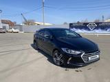 Hyundai Elantra 2018 года за 7 900 000 тг. в Аксай – фото 2