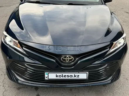 Toyota Camry 2017 года за 10 800 000 тг. в Алматы – фото 11