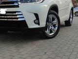 Toyota Highlander 2015 годаүшін11 500 000 тг. в Актау – фото 2