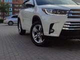 Toyota Highlander 2015 годаүшін11 500 000 тг. в Актау – фото 4