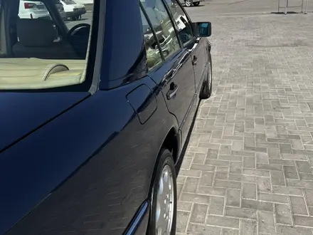 Mercedes-Benz E 300 1995 года за 5 000 000 тг. в Костанай – фото 8