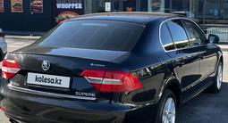 Skoda Superb 2014 года за 5 500 000 тг. в Алматы – фото 2