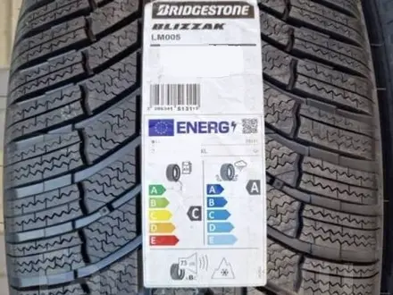 Шины Bridgestone 285/45/r21 LM005 за 225 000 тг. в Алматы