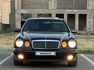 Mercedes-Benz E 280