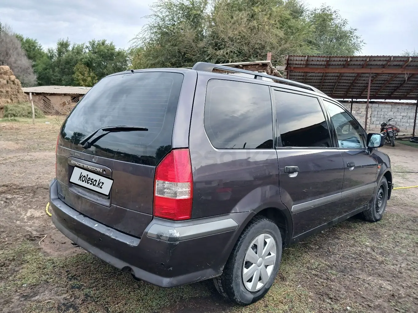 Mitsubishi Space Wagon, 2000