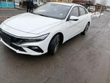 Hyundai Elantra 2023 года за 9 100 000 тг. в Алматы – фото 3