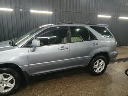 Lexus RX 300 2001 года за 4 310 000 тг. в Усть-Каменогорск – фото 4